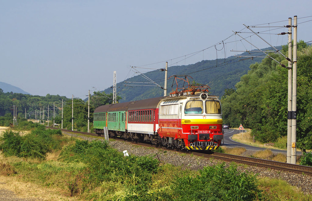 240 022-4