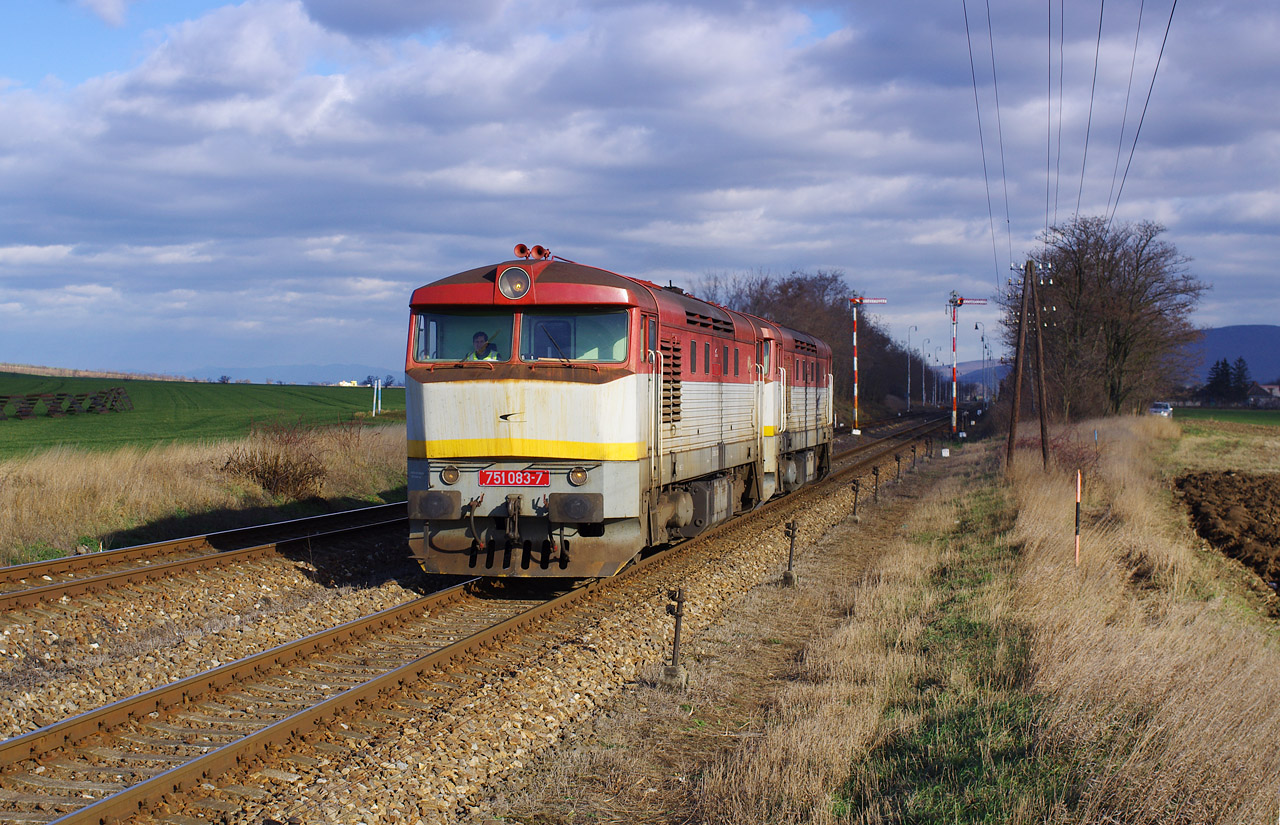 751 083+751 127